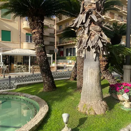 Incanto Fronte Casino Апартаменти Санремо